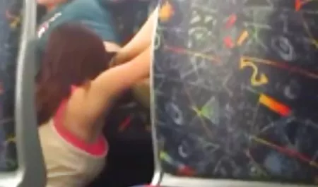 Me siento hermosa, cabello castaño, al mismo tiempo que lo que el sexo con mujeres maduras teniendo sexo con jovenes un pene grande