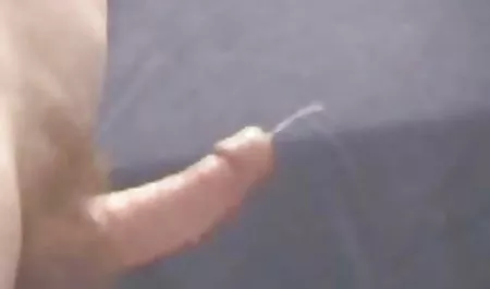 Hermana después de la ducha sexo anal con mayores en el cuarto de baño