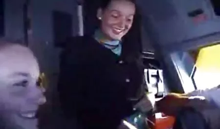 Rasgado bien con su novio anal maduras casero en la mesa