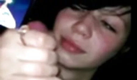 Escondido en algún lugar en un lugar desierto mujeres maduras con jovenes xxx