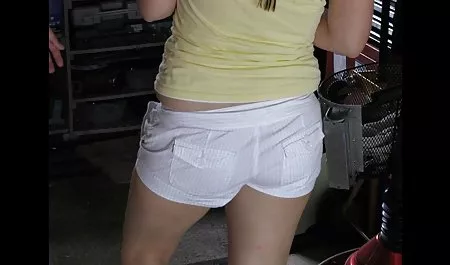 Desnuda frente a la cámara, veteranas videos caseros pelo castaño, jóvenes