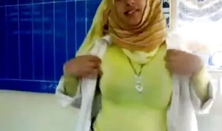 Sexo xnxx maduras español bajo el puente