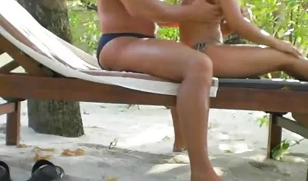Joven prostituta sexo anal con mujeres mayores