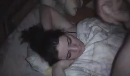 Rip, rubia, negro videos caseros xxx de maduras chico en el sofá.