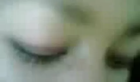 Morena, señoras infieles xxx pelo castaño,