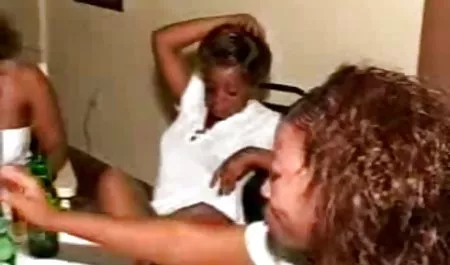 Ayuda anal, profundo amigo en una entrevista videos xxx maduras con jovenes